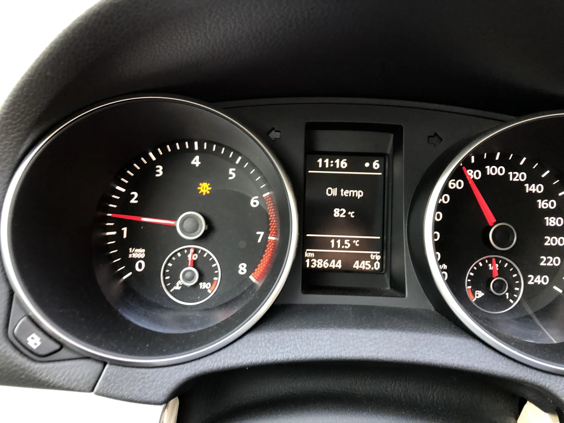 Масло шкода карок 1.4. Температура масла в golf. skoda karoq температура масла. гольф 5 1.4 tsi температура масла активация. jetta 2012 температура масла.