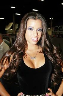 Сексуальные фотки Little Lupe.