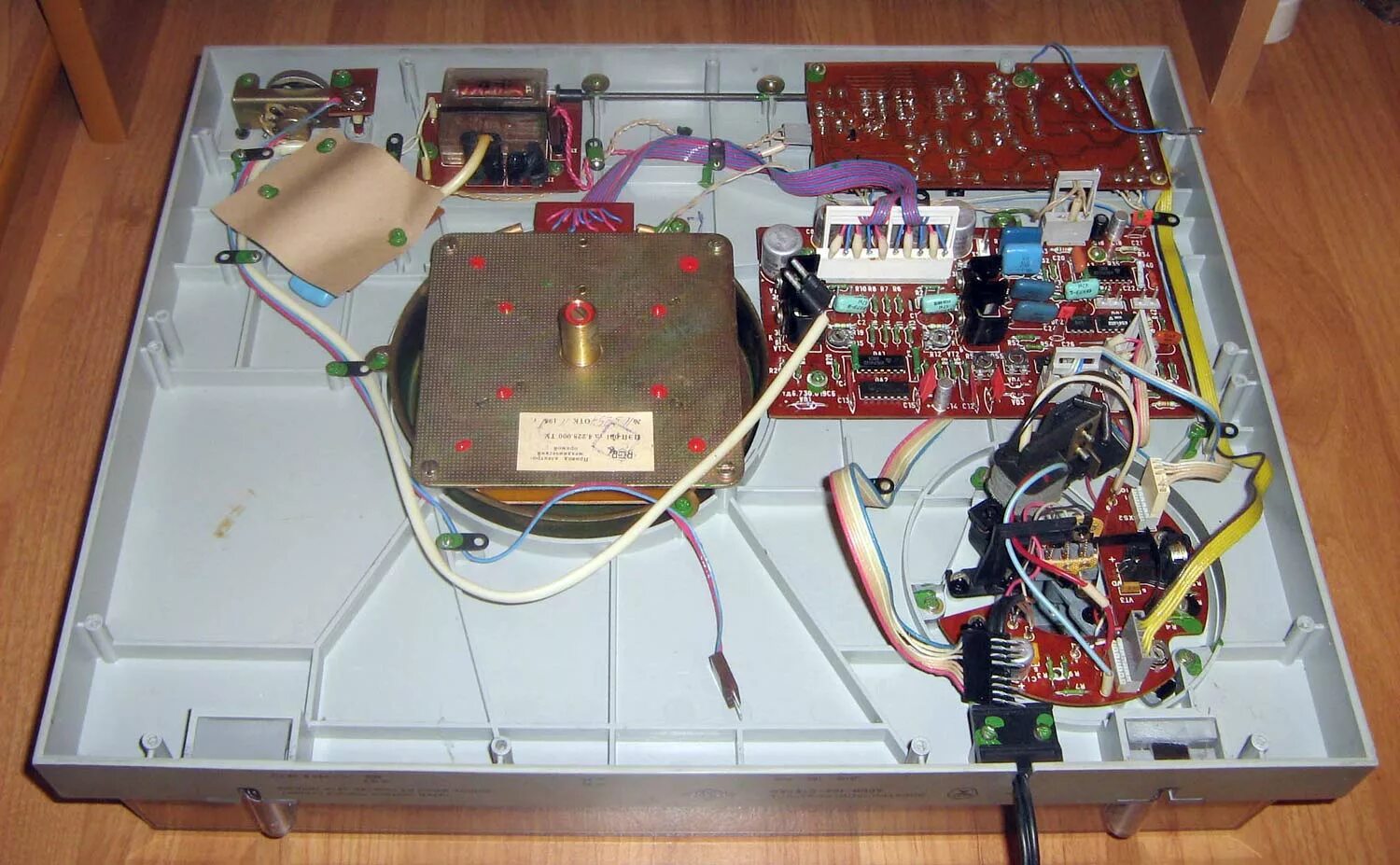 капремонт двигателя мерс 124 88 года. генератор сигналов высокочастотный г4-102 схема. сборка 102 двигателя. Ritmix rpr-102. Dcu102 bsl.