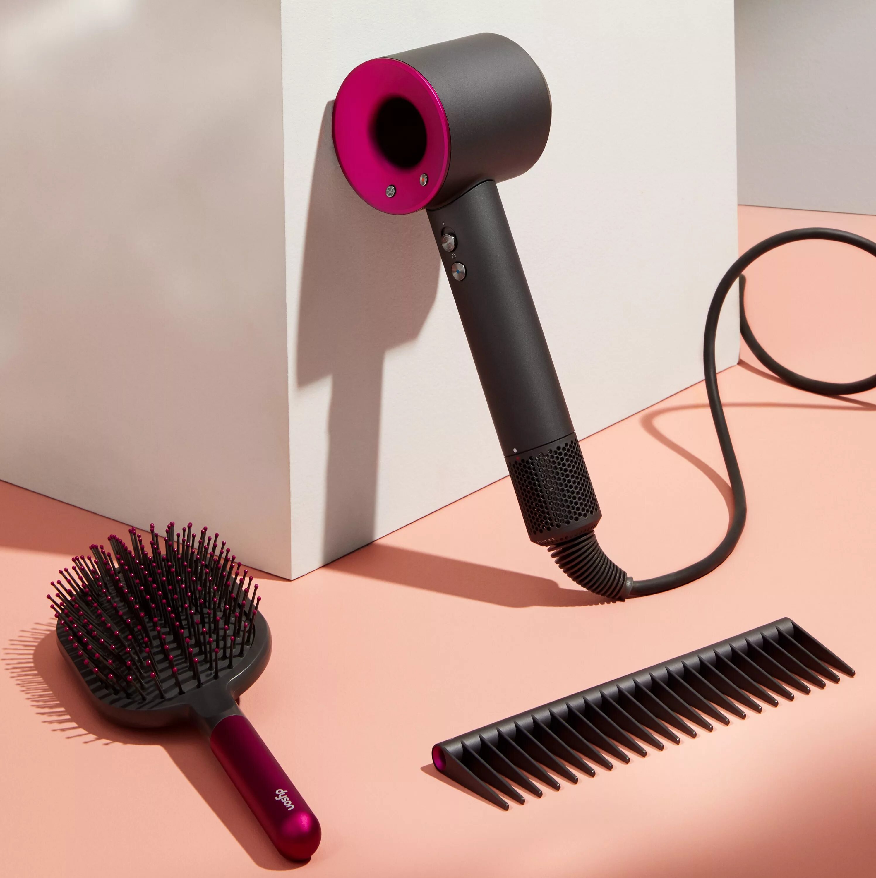 Фен Дайсон 2023. Фен Dyson Dryer. Dyson hair Dryer. Dyson Supersonic hair Dryer.