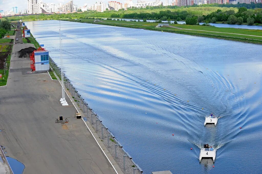 Гребной канал в Москве Крылатское. Набережная гребного канала Москва. Грибной канал Крылатское.