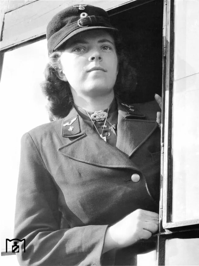 Все немецких женщин. Все немецких женщин. Немецкая женщина 1940. Все немецких женщин. Все немецких женщин.
