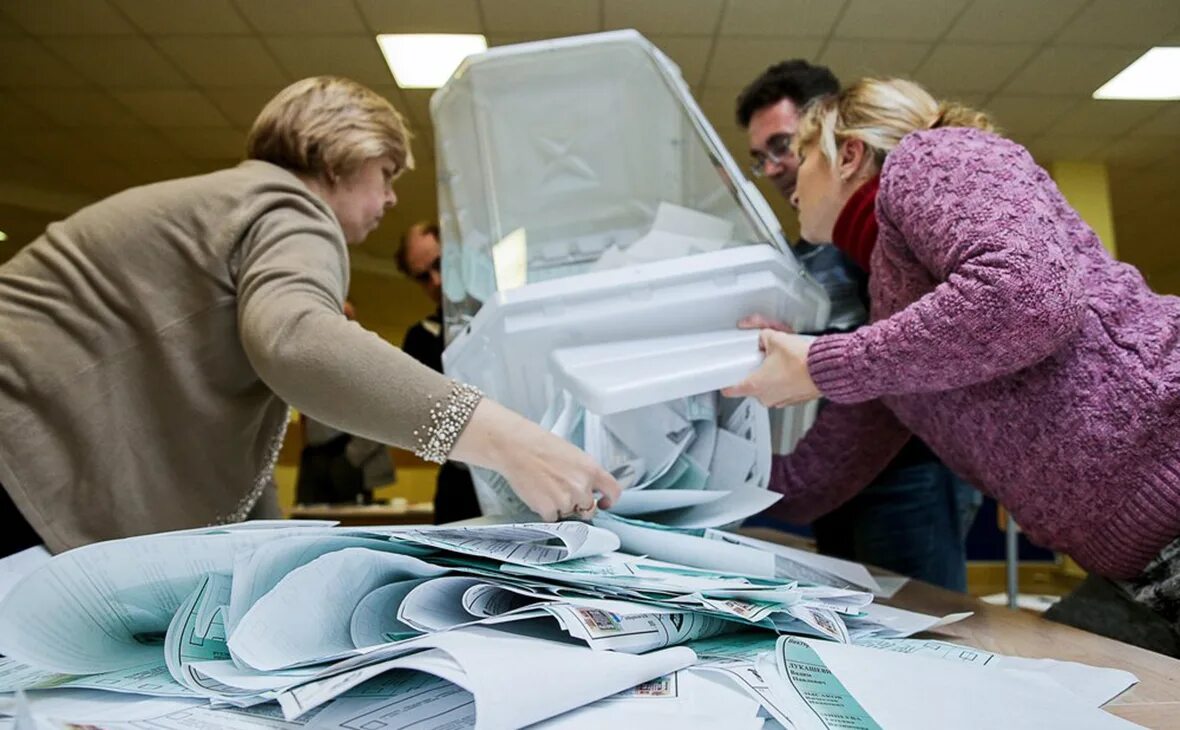 Избирком бюллетени подсчет. Избирательный бюллетень. Подсчет бюллетеней. Подсчет голосов. Подсчет голосов.