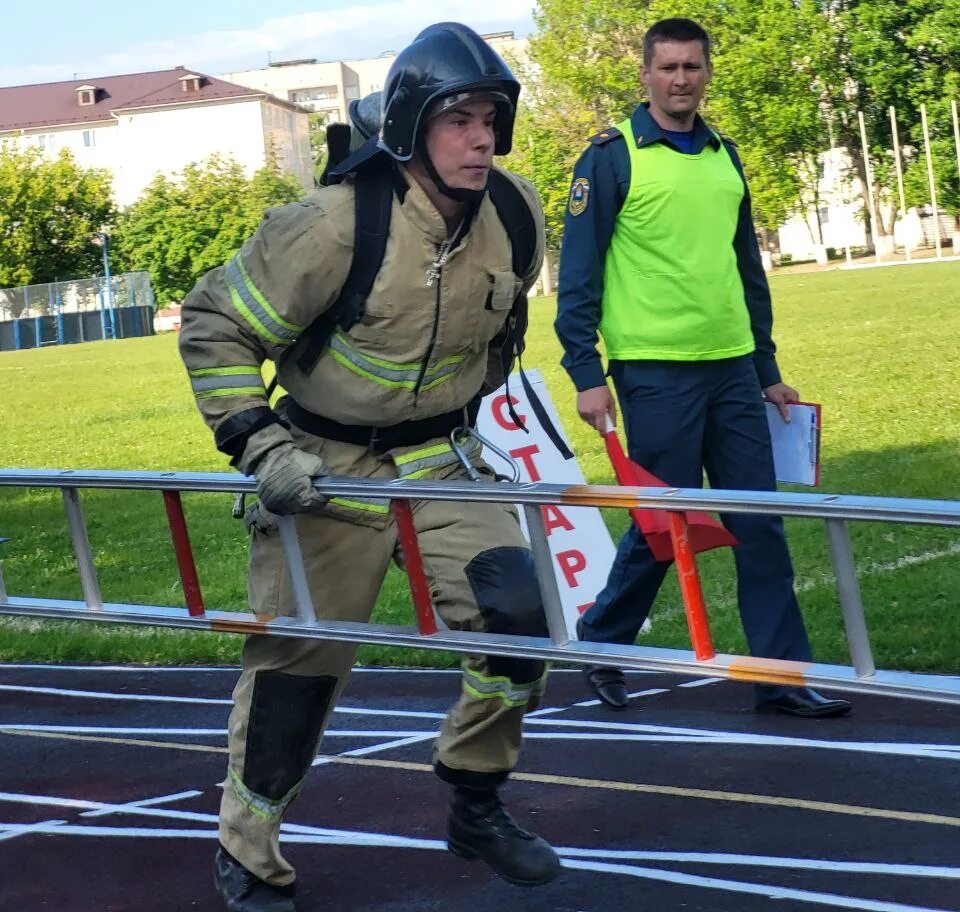 Функциональное многоборье что это. Пожарный. функциональное многоборье. пожарное многоборье. соревнования по функциональному многоборью.