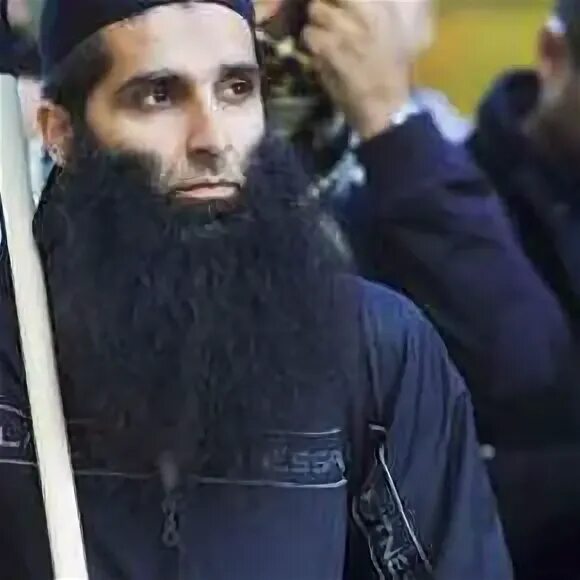 Борода ваххабита. Бородатый араб. Мусульманская борода. Террорист с бородой.