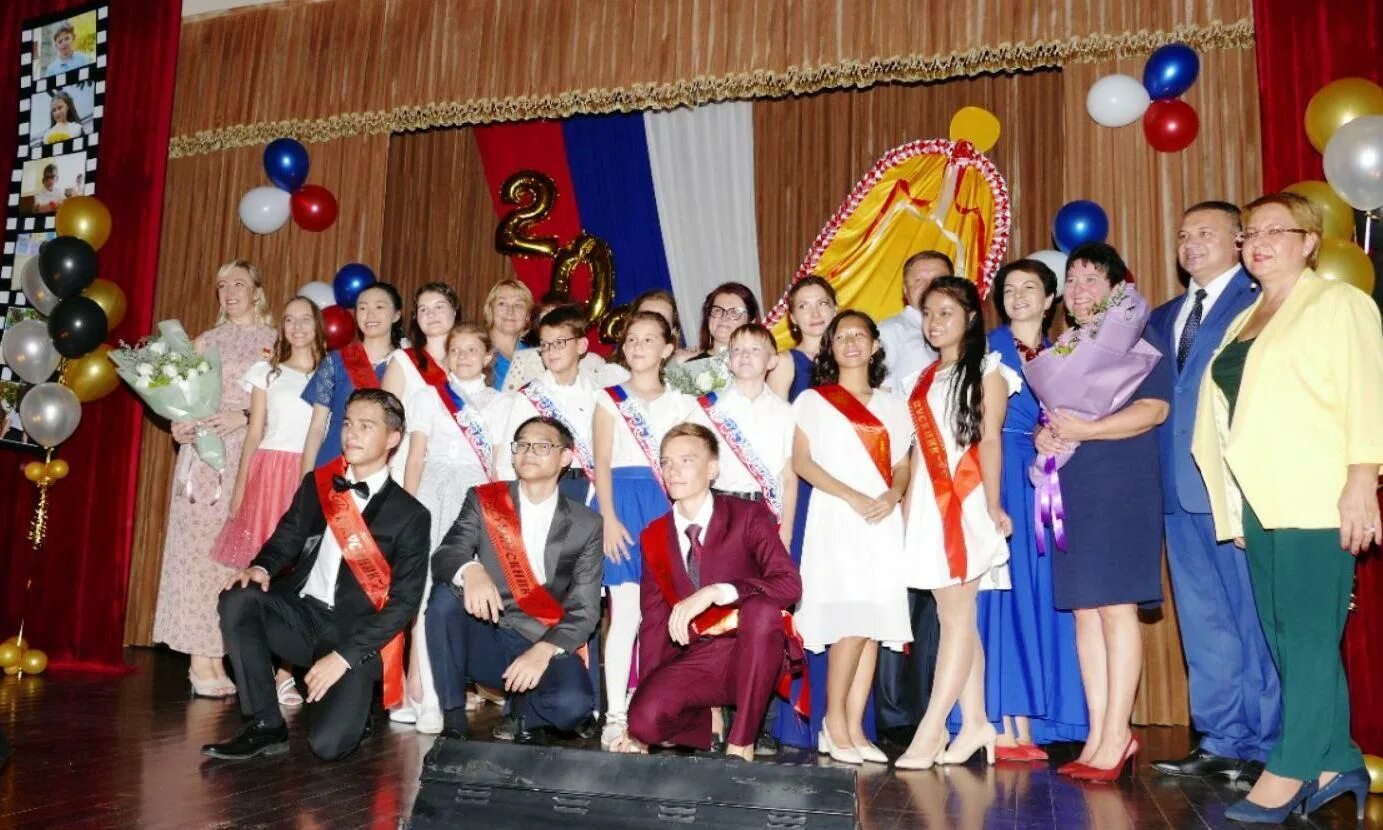 Школа при посольстве россии в кнр. Школа при индийском посольстве в москве. Посольство россии в лаосе. Посольская школа в дели. Нью дели посольство россии школа.