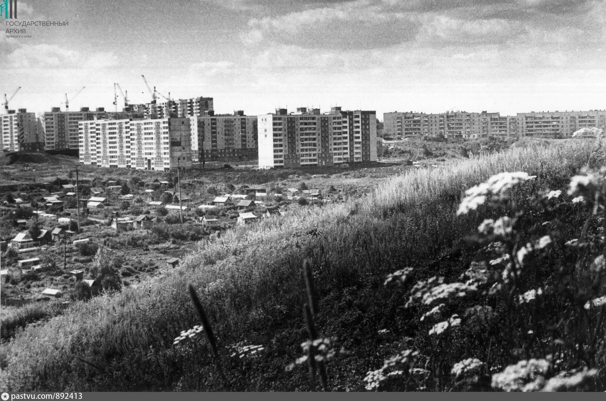 Город пермь садовый микрорайон. Микрорайон садовый пермь. Спортплощадки пермь. Микрорайон садовый 80-е пермь. Микрорайон садовый пермь.