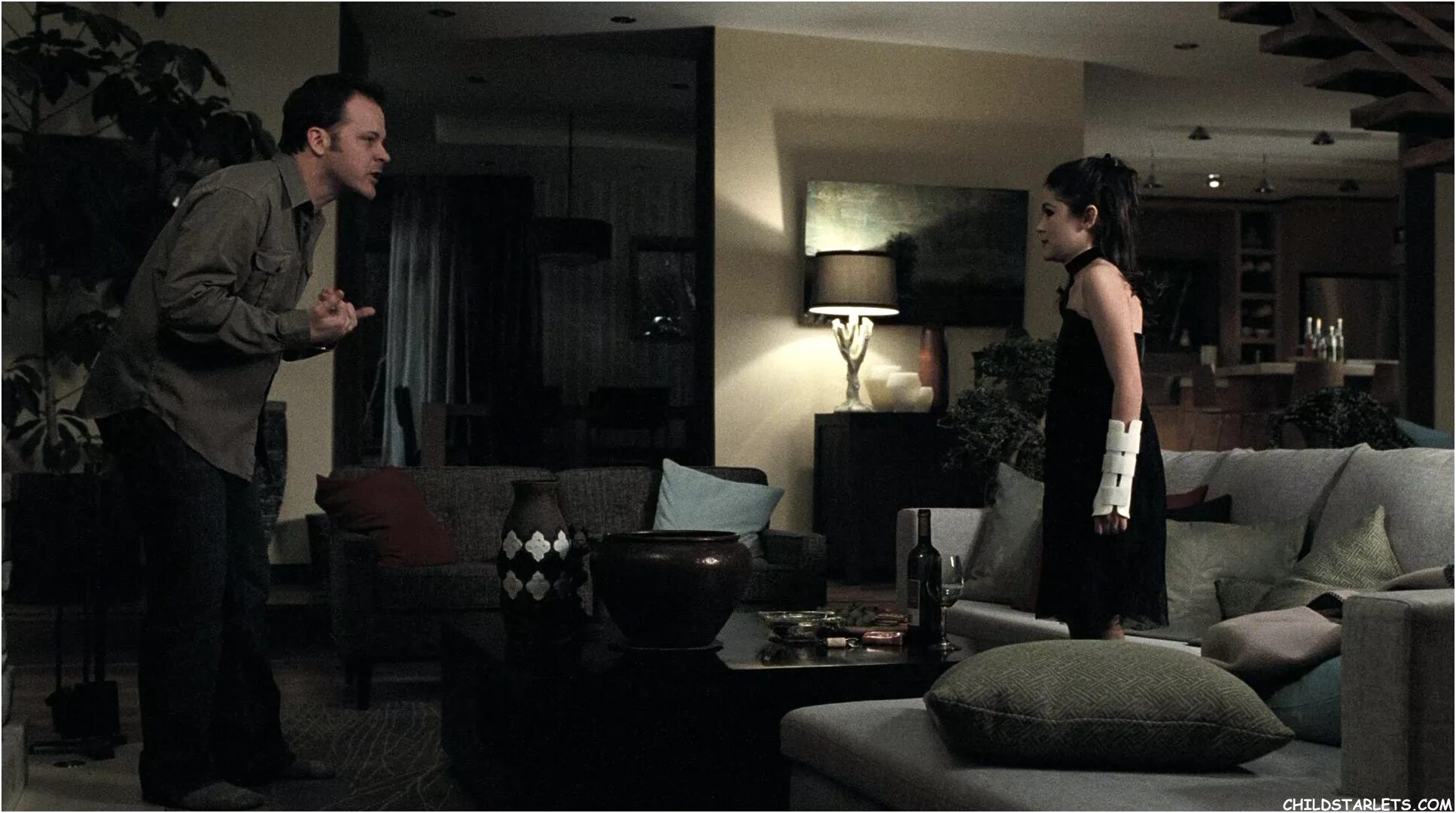 Лина из дитя тьмы. Дитя тьмы 2009 эстер. Дитя тьмы фильм 2009 эстер. Resident evil 4 remake эшли актриса. Дитя тьмы 3 дата выхода.