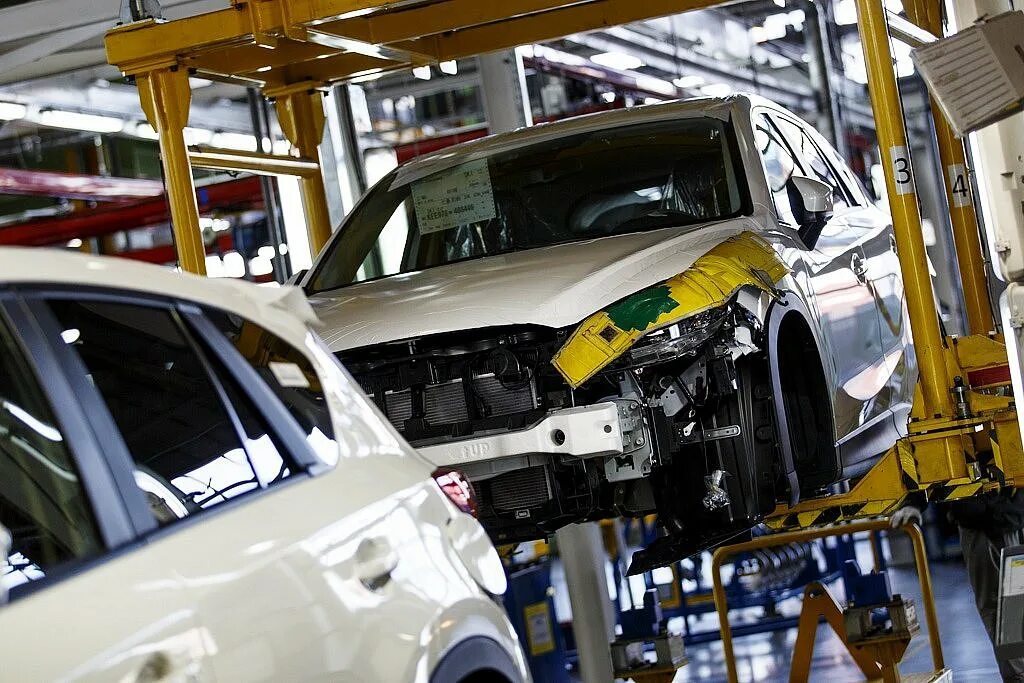 Соллерс елабуга вакансии. Автомобильный завод мазда соллерс. автомобильный завод соллерс владивосток. автозавод &quot;соллерс&quot; во владивостоке. мазда соллерс завод владивосток.