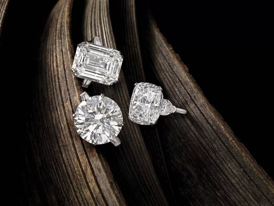 Ювелирные изделия first class diamonds. Графф ювелир кольца. Серьги Графф с бриллиантами 1 карат. Графф кольцо кушон. Бриллианты Graff.