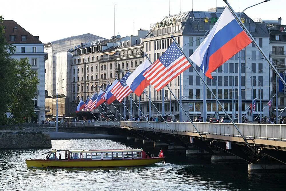 Как изменилась жизнь в женеве. Мост монблан в женеве. переговоры в женеве 2025.