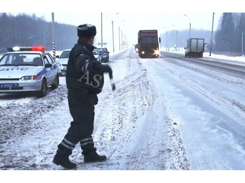 Грузовик гибдд. ГИБДД зимой. ДПС зима. ОПМ грузовик.