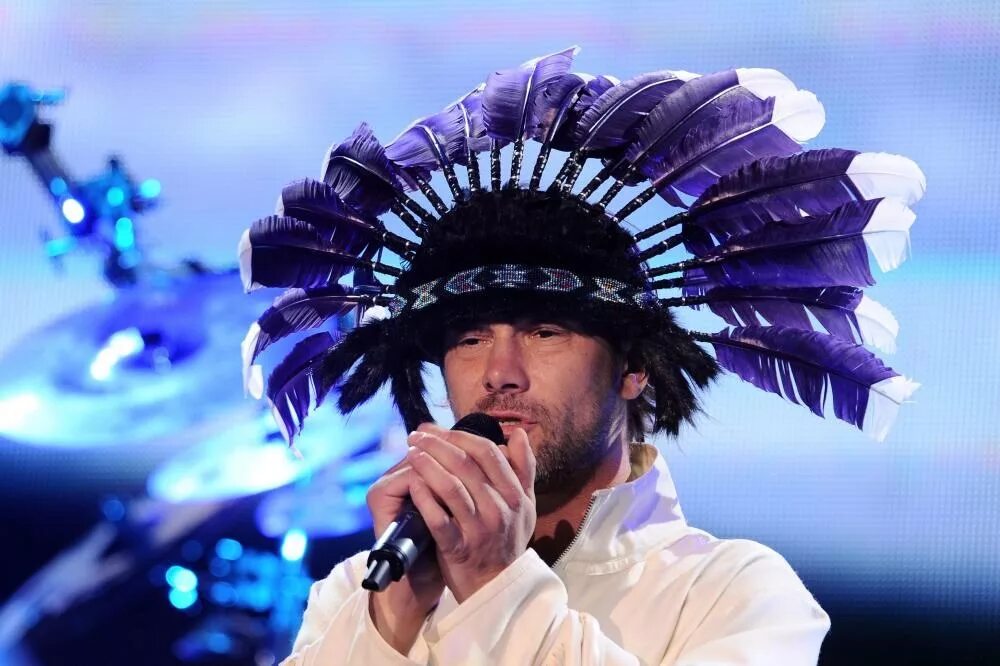 Песня l like the way. Джимми роквай. Jamiroquai шапки. Jamiroquai 2022. Jamiroquai Панама.