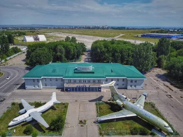 Путин осмотрел новый саратовский аэропорт :: Новости :: ТВ Центр