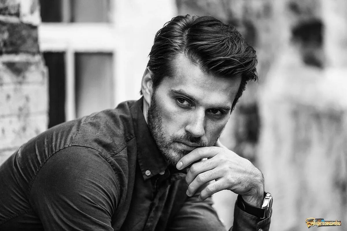 доминик купер нид фор спид. колин фаррелл с сигаретой. крис пайн. крис эванс за рулем. новый парень черно.