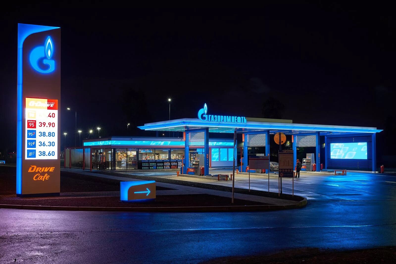 Adblue на азс газпромнефть. Газпромнефть электросталь. Азс на м4 дон. Заправка в городе. Заправки на м4 дон.