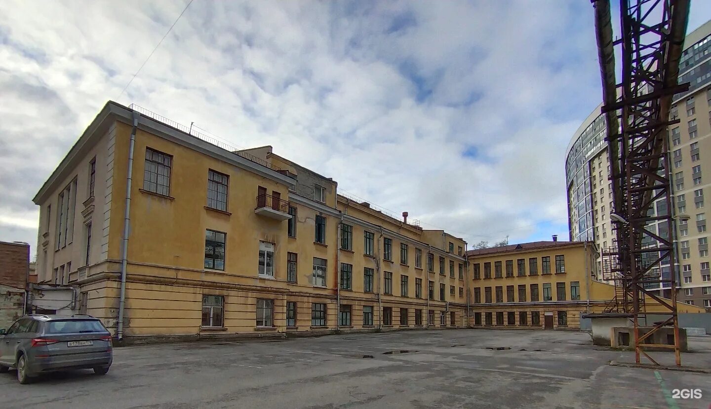 Юридическая академия москва кутафина. Юридическая академия спб. Мюи сгюа саратов. Юридическая академия питер. Юридическая академия санкт-петербург на пролетарской.