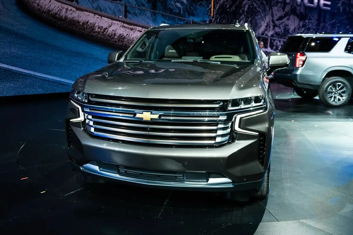 Шевроле 2021 купить. Chevrolet Suburban 2021. Chevrolet Tahoe 2021. Шевроле Тахо 2021. GMC Субурбан 2021.