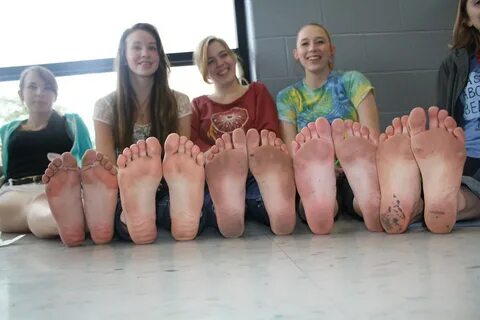 Feet girls videos