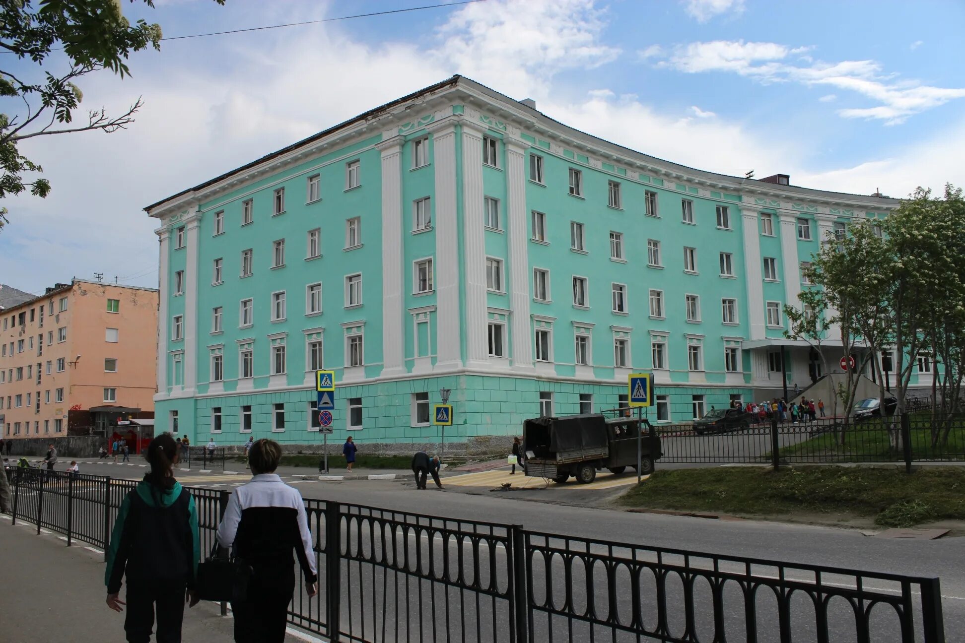 Кировск мурманская пр ленина. Кировск мурманская пр ленина. Ленина 23а кировск мурманская область. Проспект ленина 3 кировск. Ленина 17 мурманск.