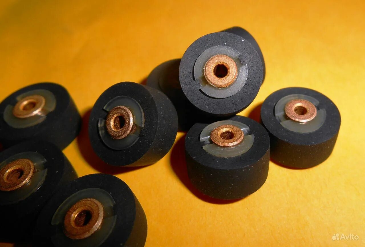 Прижимной ролик кассетной деки 9х6. Прижимной ролик. Ролик резиновый hts 653. Ролик прижимной (6 thm02-00ru-001x). Прижимной ролик.