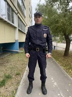 Сотрудник полиции в гражданской одежде