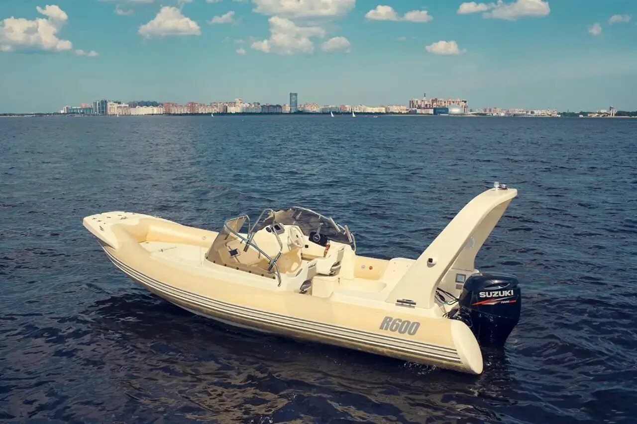 Риб skylark r 630. Лодки skylark. Риб skylark 500. Риб лодки скайларк. Риб скайларк 500.