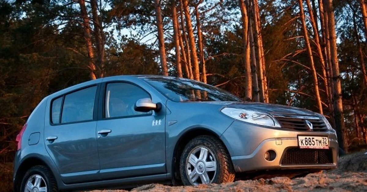 Рено сандеро 1.4 купить. Renault Sandero 1. Рено Сандеро 1 поколения. Рино Сандеро 1 поколения. Рено Седера 1 поколение.