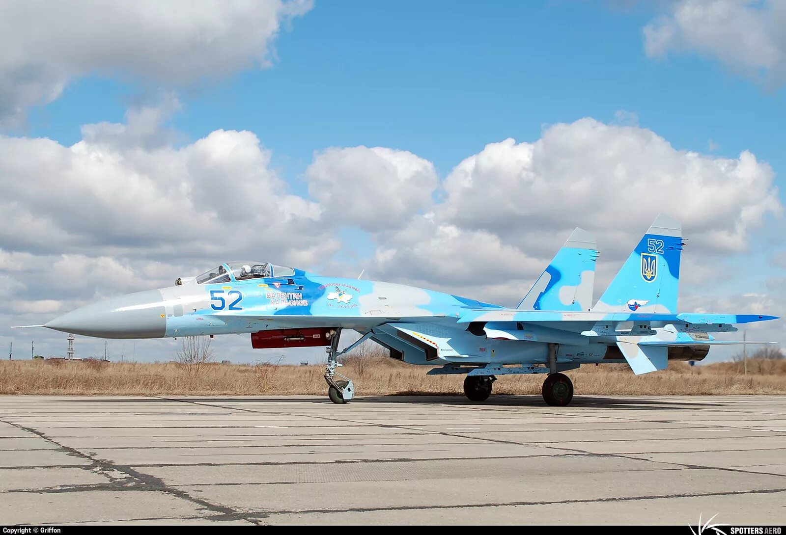 Ввс украины. Су 27 Украины. Су-27 украинских ВВС. Су-27 ВВС Украины новый камуфляж. Су 27 ВВС ДРК.