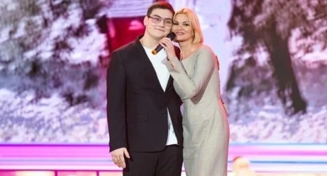 Новогодняя программа кадры. Песни от всей души новогодний выпуск 2022. Песни от всей души новогодний выпуск 2022. Новогодний выпуск. Голубой огонек 2023 гости.