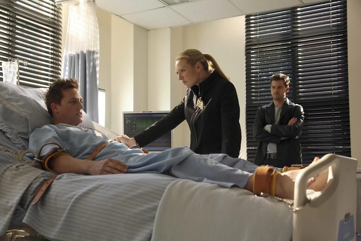 Грань ф. Грань ф. Грань ф. На грани (2012) сэм уортингтон. Грань ф.