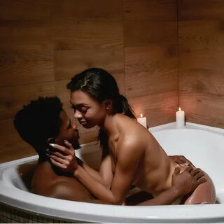 Sex in der Badewanne: Die besten Tipps und Stellungen! 