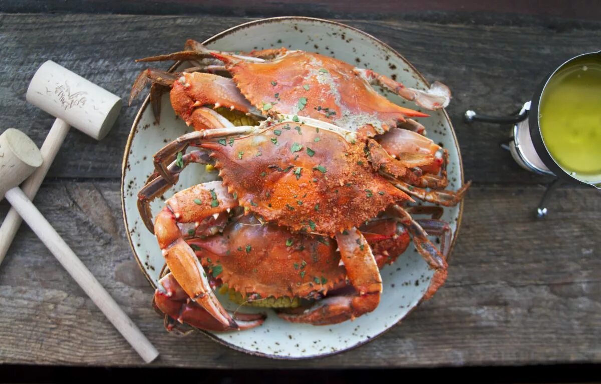 Рыба крабы ресторан. Краб Шри Ланка. Крабы на Гоа. Курица краб. Ministry of Crab ресторан.