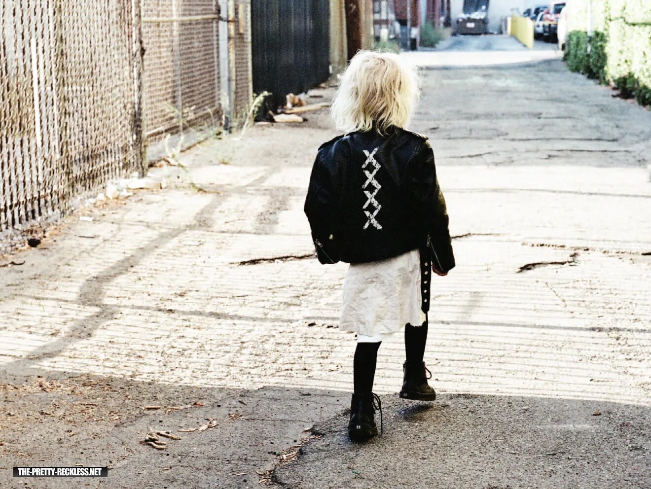 Light me up. The pretty reckless light me up альбом. the pretty reckless light me up. the pretty reckless - light me up (2010). the pretty reckless - 2011 - light me up.