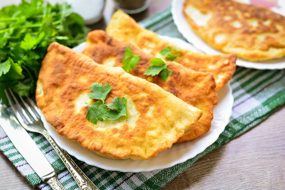 Приготовление чебуреков с мясом рецепт