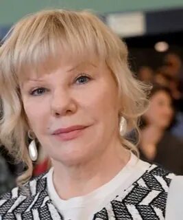 Onanizmni onlayn tomosha qiling: Qiz onanizmdan keyin qinidan moy oqadi.