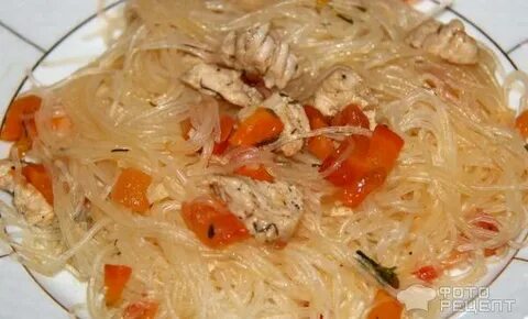 Горячее блюдо с фунчозой и курицей
