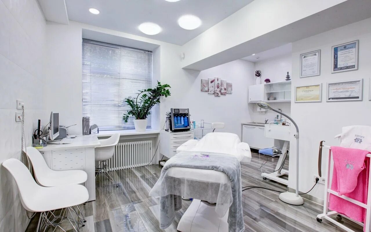 Косметология премиум. Клиника эстетической косметологии в москве. Клиника косметологии. Курасен ампулы. Премиум клиника косметологии.