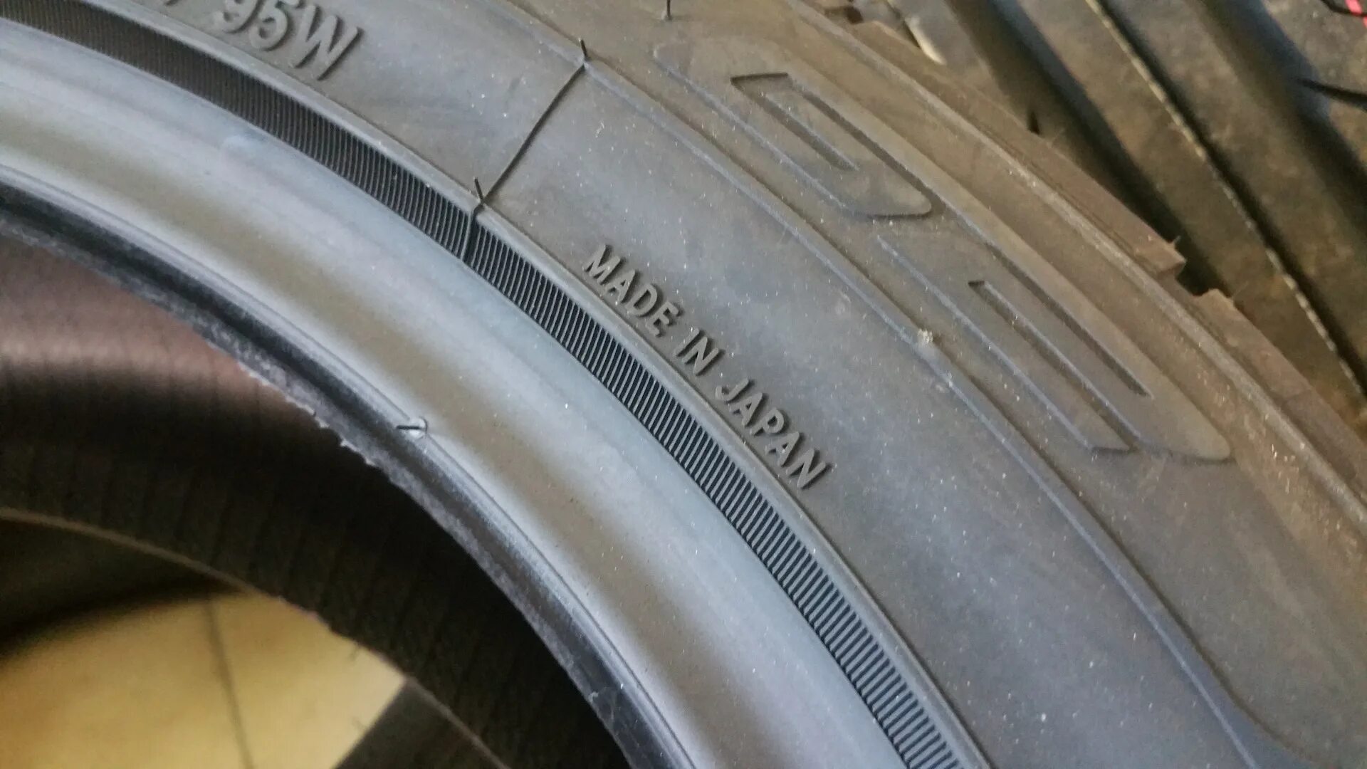 Nitto nt555 g2 215/35 r19 85y. Nitto 215 55 r17. Нитто 215 55 r16 зима. Nitto nt860 215 50 r17. Автомобильная шина nitto motivo 215/55 zr17 98w всесезонная.