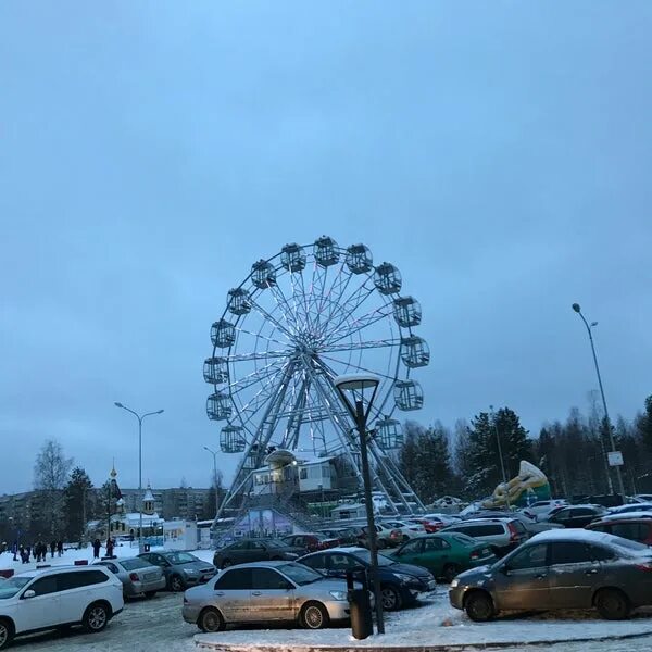 Колесо обозрения петрозаводск. Парк аттракционов петрозаводск на набережной. Колесо обозрения петрозаводск. Колесо обозрения петрозаводск. Колесо обозрения петрозаводск.