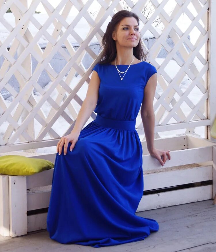 Красивое синее платье. Синее летнее платье. Платье женское вечернее. Длинное платье. Синее ли платье