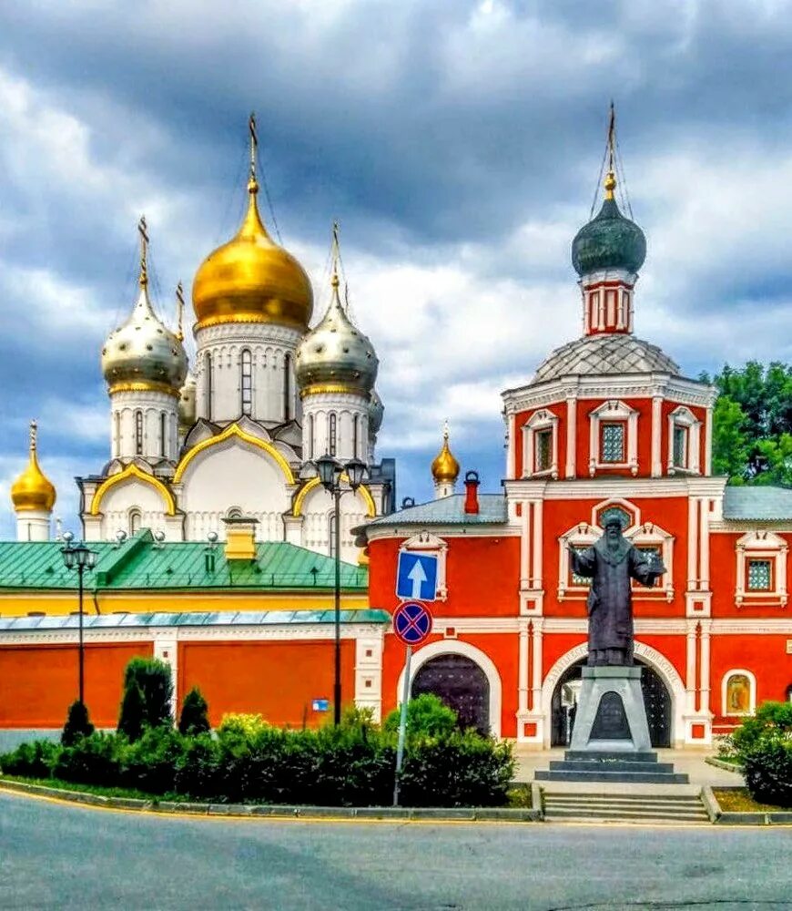 Женский монастырь в москве. Телефоны монастырей в москве. Монастыри москвы фото. Самые необычные церкви москвы. Телефоны монастырей в москве.