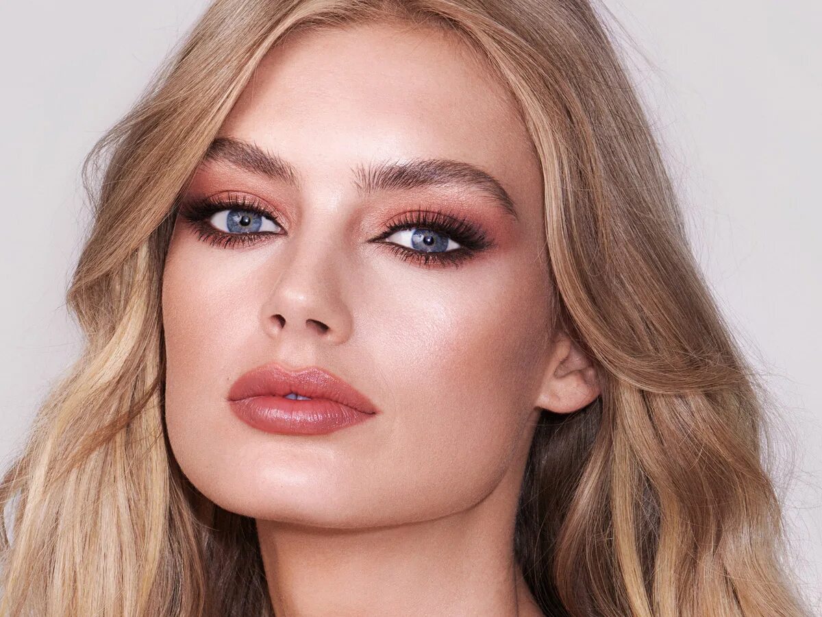 Шарлота тилбори. Charlotte tilbury хайлайтер. Шарлота тилбори. Charlotte tilbury luxury palette - the uptown girl. Шарлота тилбори.
