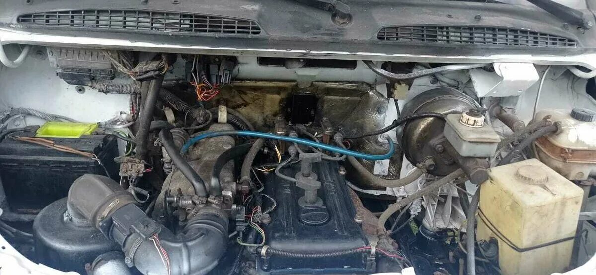 Змз 405 под капотом. 406 мотор газель. Газель 3302 гбо. Подкапотка газель 405 евро 3. Газель 405 мотор мотор.