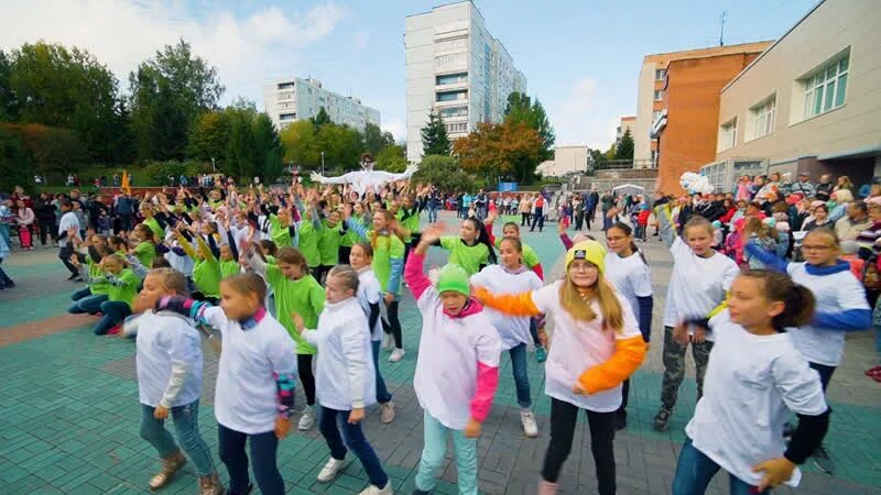 21 сентября 14 дней. 27 сентября – народный календарь воздвижение креста господня. Всемирный день русского единения. Международный день мира. Осенние славянские праздники.