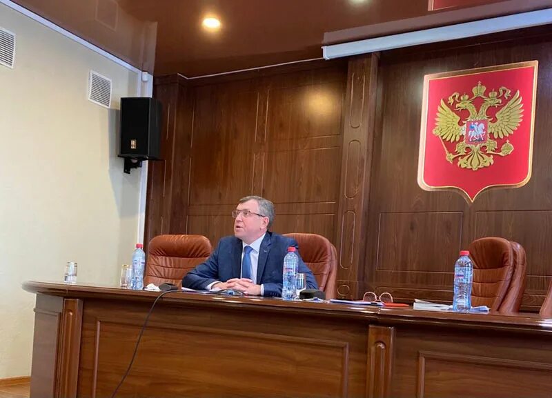 Иркутский областной суд фото День юриста