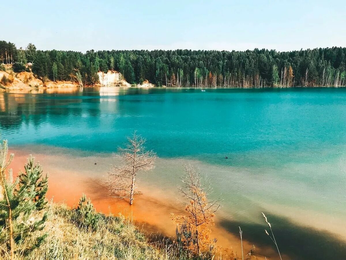 Где появляются озера. Озеро Апрелька Кузбасс. Озеро Апрелька Гурьевский район. Голубые озера Костенково Кемеровская область. Апрелька озеро в Кемеровской области.