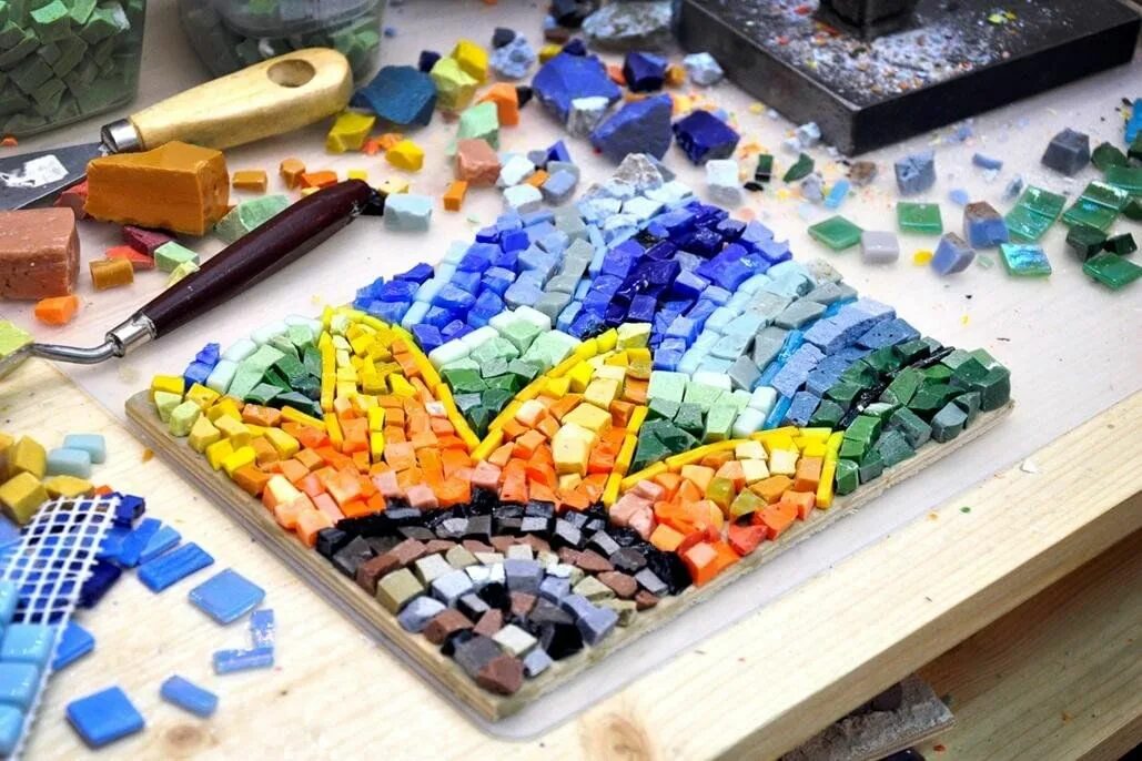 Техника мозаичного набора. Ломоносов смальта. Художественная мозаика смальта. Мозаика смальта Ломоносов Петра. Набор для мозаики из смальты.