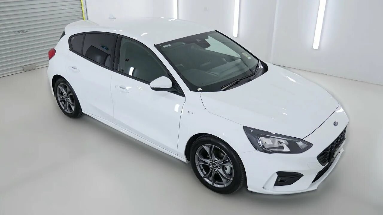 Frozen white. Ford Focus Frozen White. Форд фокус 2019 белый. Ford Focus 3 белый St line. Focus 2 St белый.