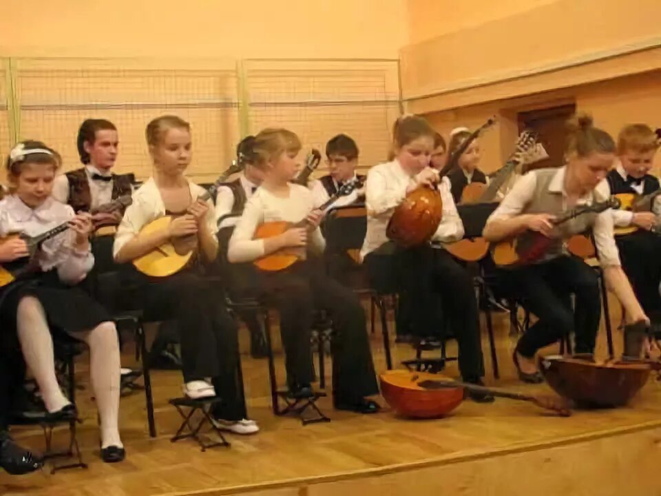 Музыкальная школа имени глинки орел. Заводная кукла шостакович слушать. Музыкальная школа 65. Музыкальная школа киви мытищи. Концерт 60лет дкц 2022 годвидио.